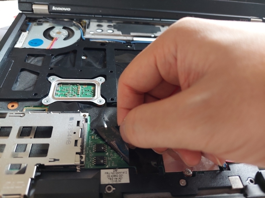 exposing-flash-chips